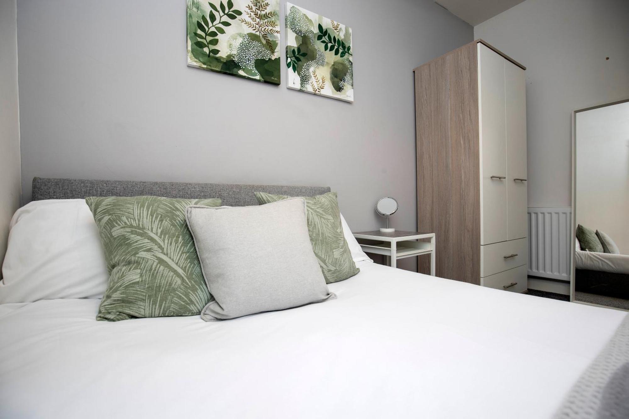 Quiet And Comfy House With 2 Bedrooms And 2 Bathrooms Super Fast Wifi And Crisp Hotel Standard White Linen Hosted By Our Home Short Stays ダーリントン エクステリア 写真